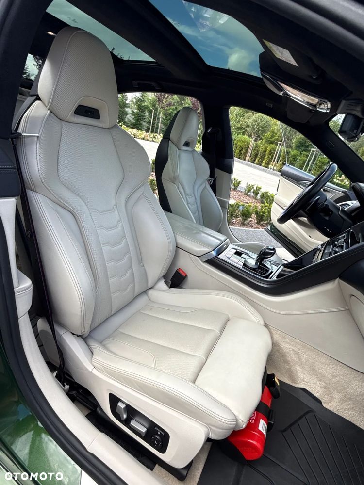 BMW Seria 8 - 9