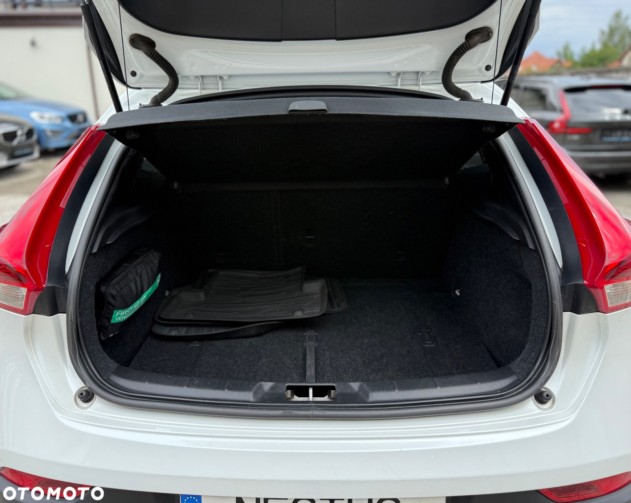 Volvo V40 Cross Country D3 Drive-E Summum - 31