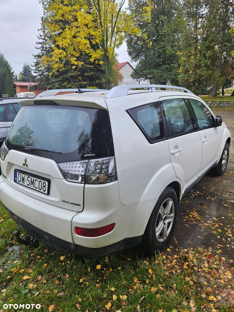 Mitsubishi Outlander 2.0 DID Intense - 32