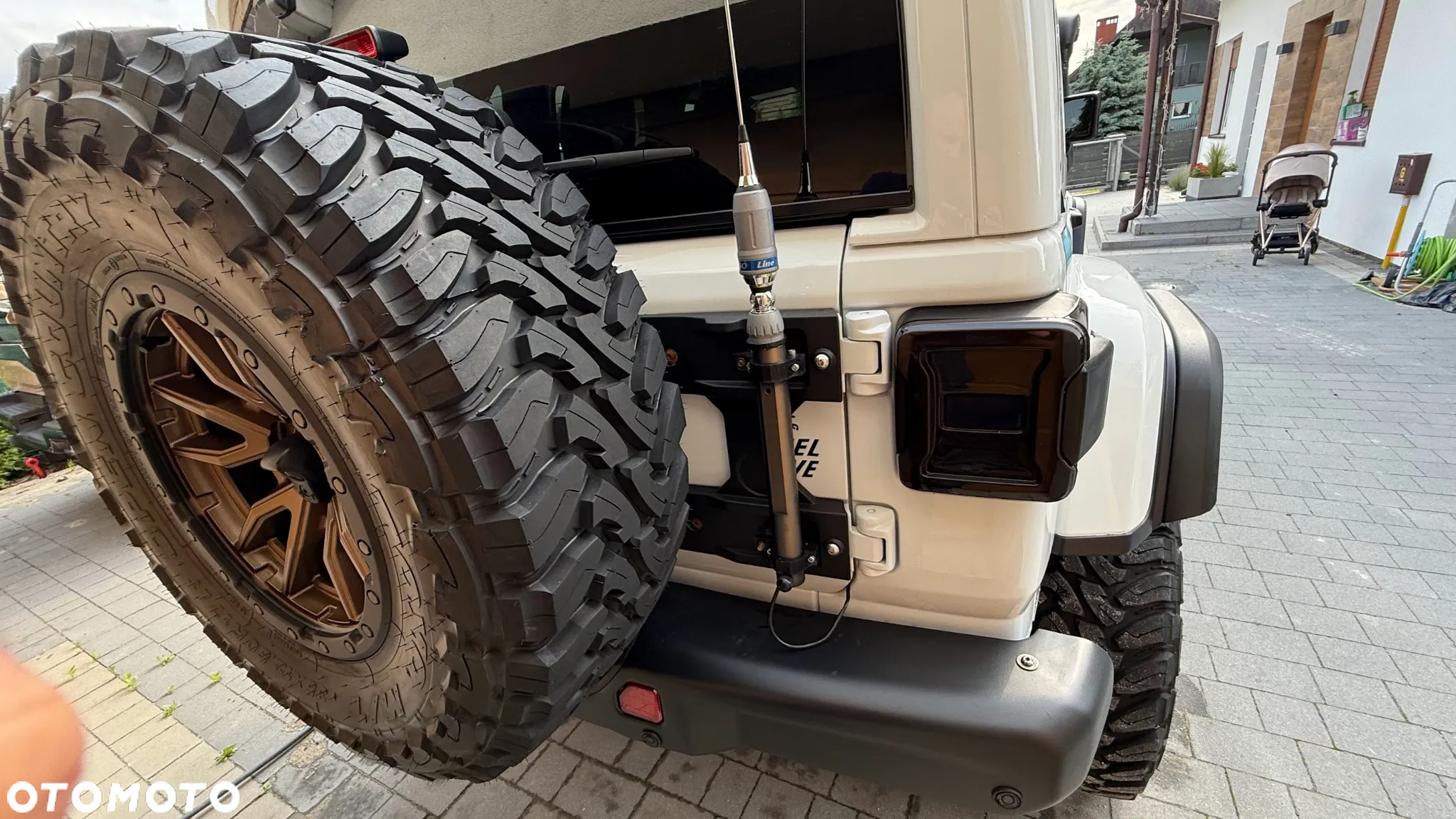 Jeep Wrangler - 16