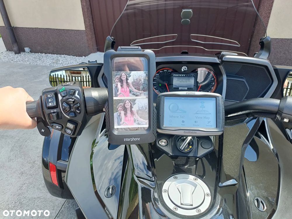 Can-Am Spyder - 27