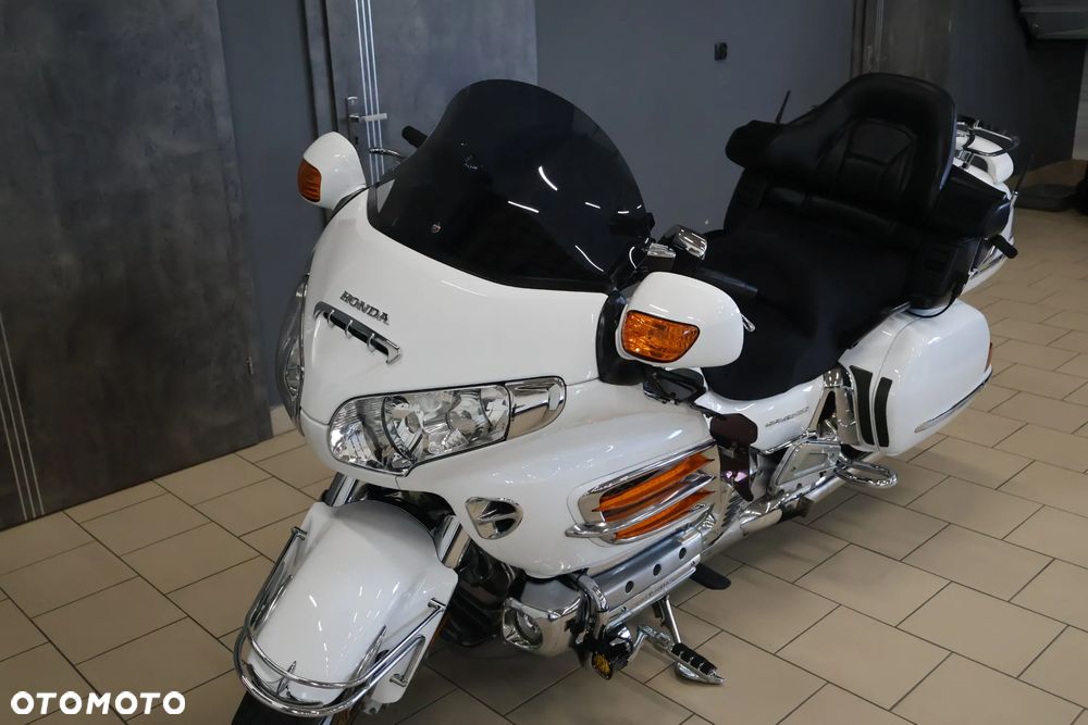 Honda GL - 5