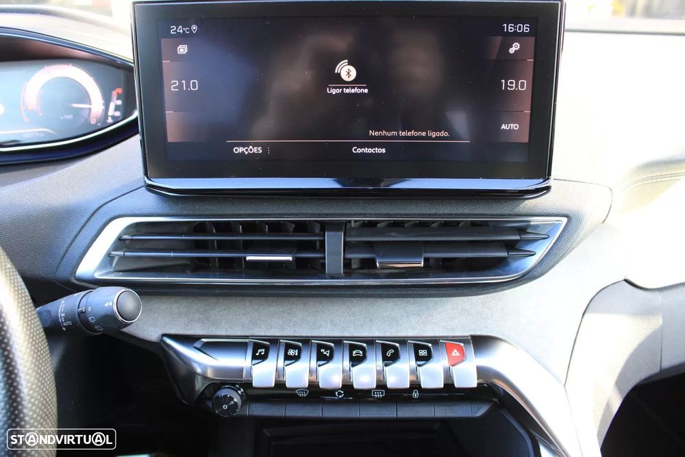 Peugeot 5008 1.5 BlueHDi GT EAT8 - 38