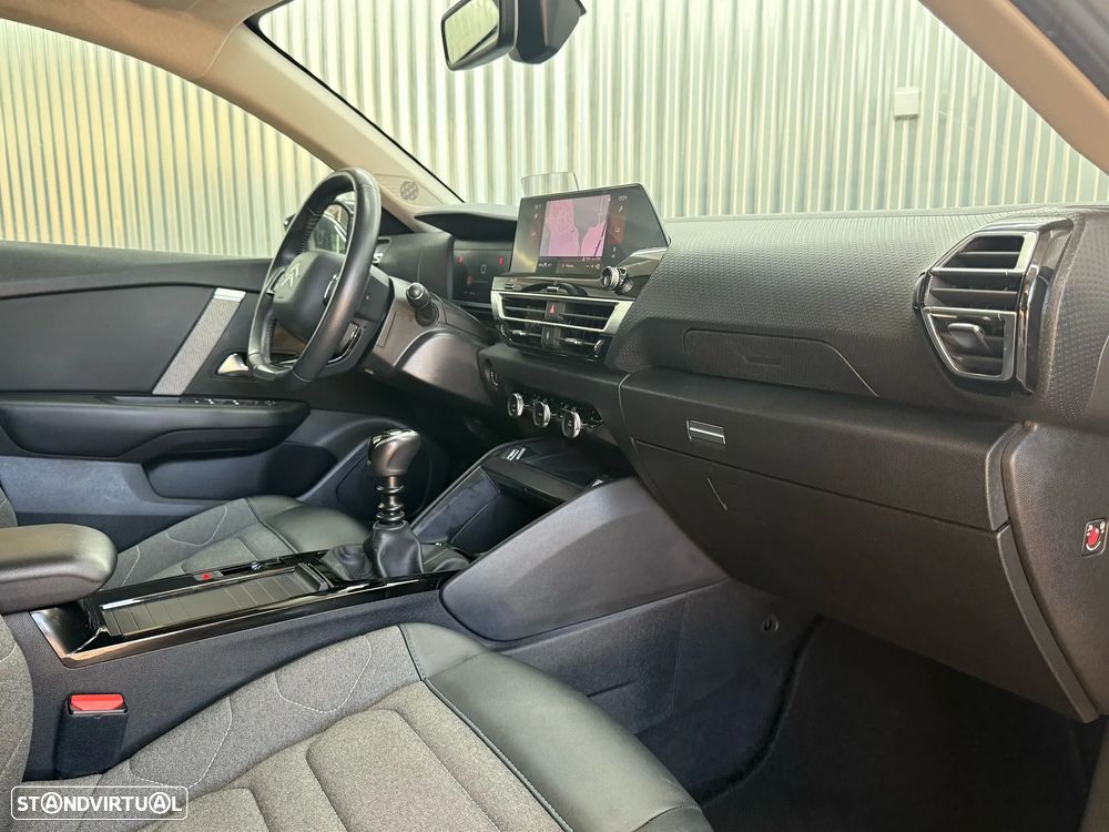 Citroën C4 1.2 PureTech Shine - 23