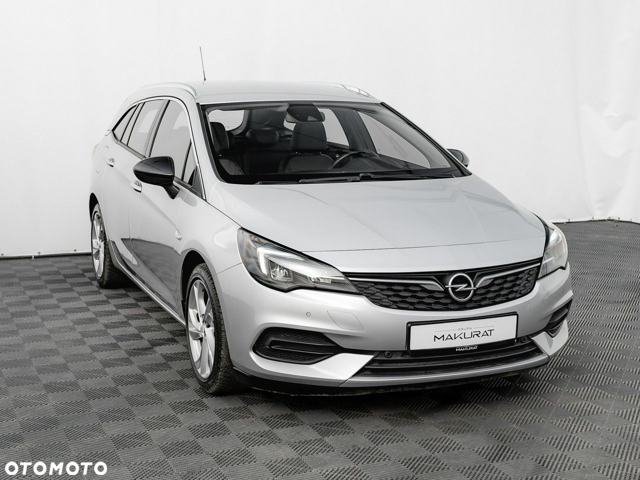 Opel Astra V 1.2 T Elegance S&S - 4