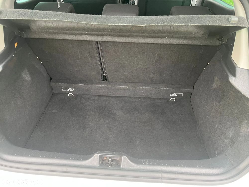 Renault Clio 1.2 16V 75 LIMITED - 13