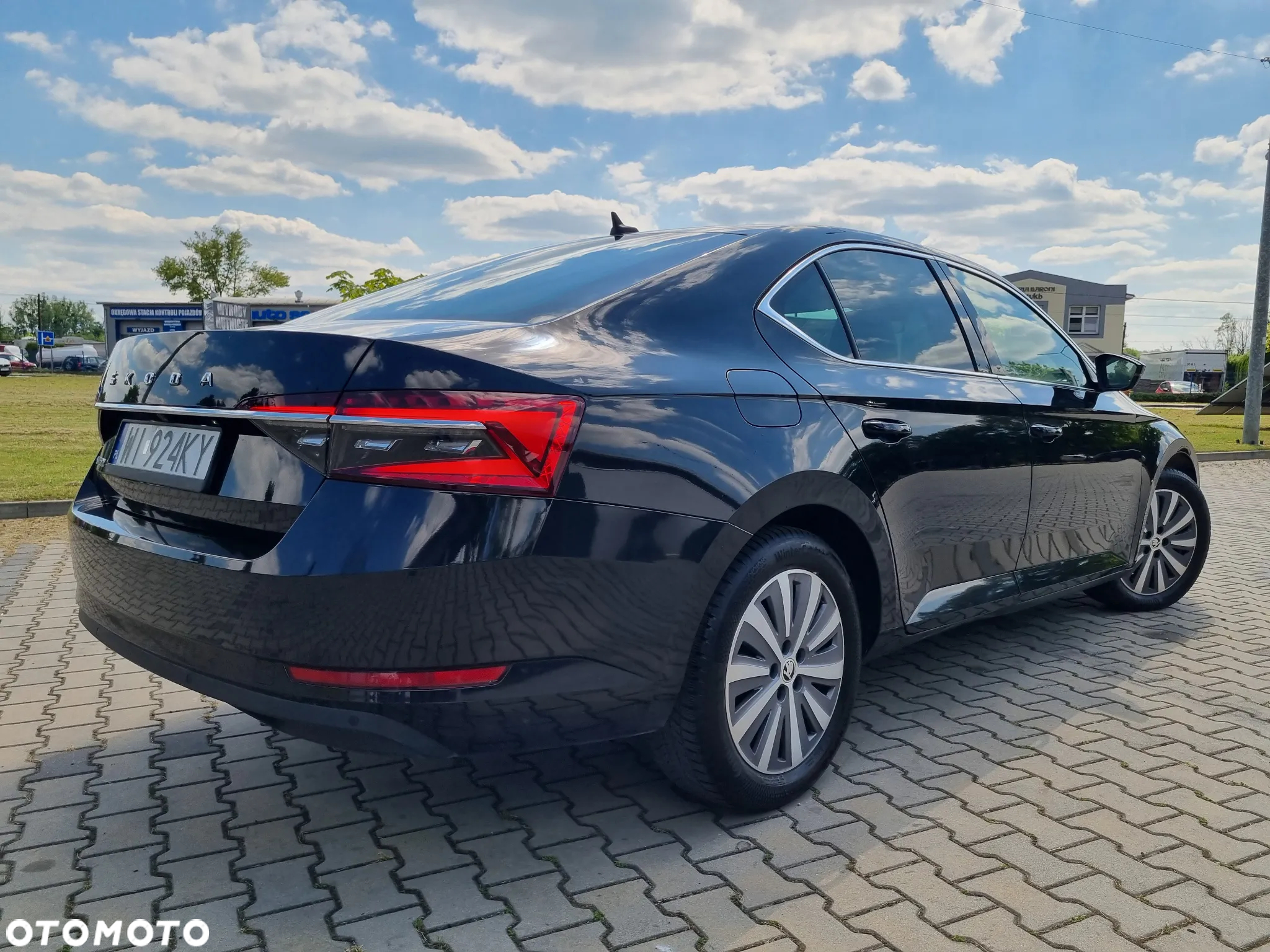 Skoda Superb 1.5 TSI Style DSG - 4