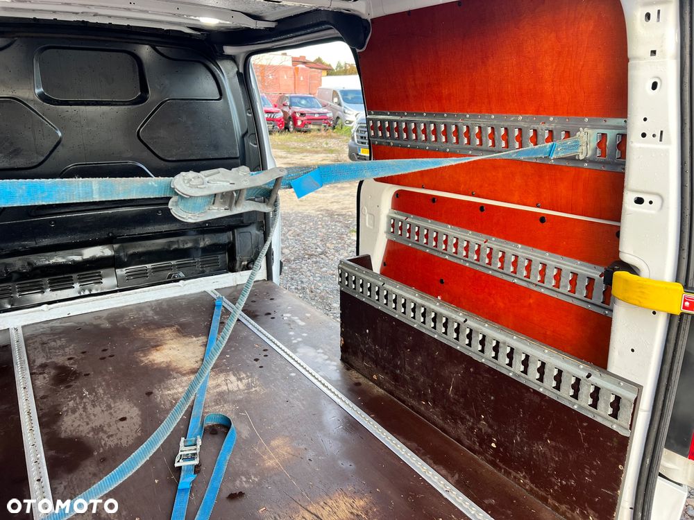 Ford Transit Custom - 11