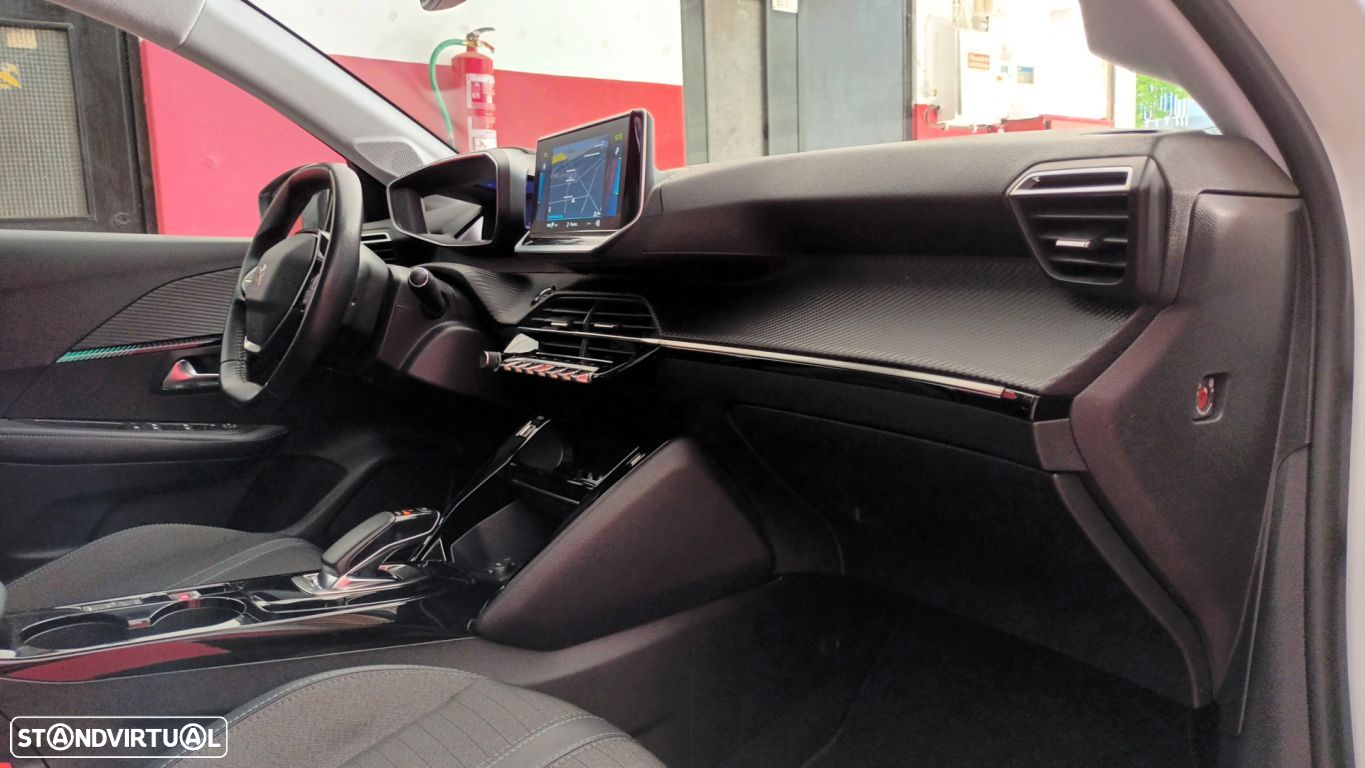 Peugeot e-208 Allure Pack - 55