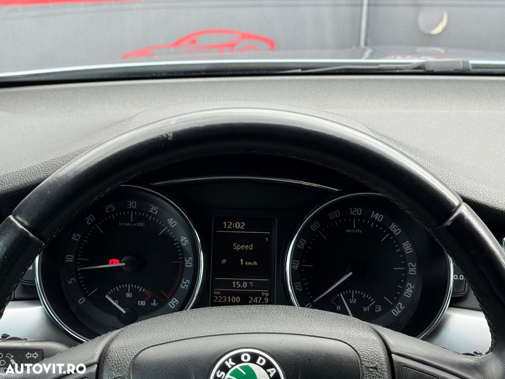 Skoda Superb 2.0 TDI Elegance - 13