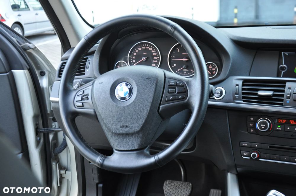 BMW X3 xDrive20d - 21