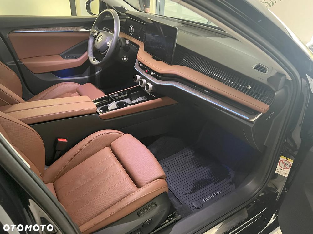 Skoda Superb 2.0 TDI SCR 4x4 L&K DSG - 10