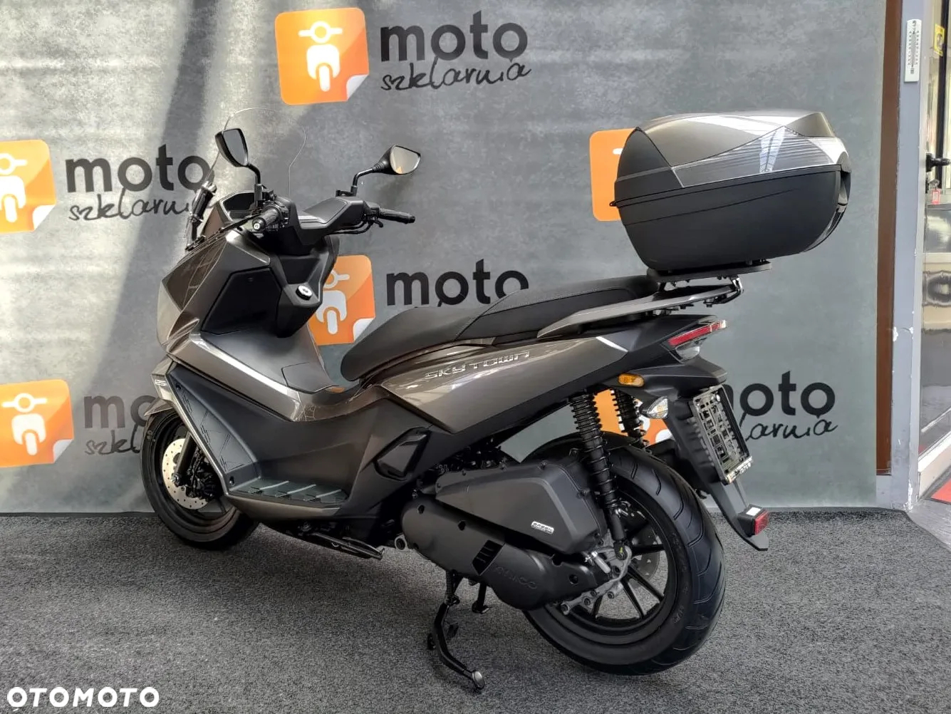 Kymco Skytown - 12