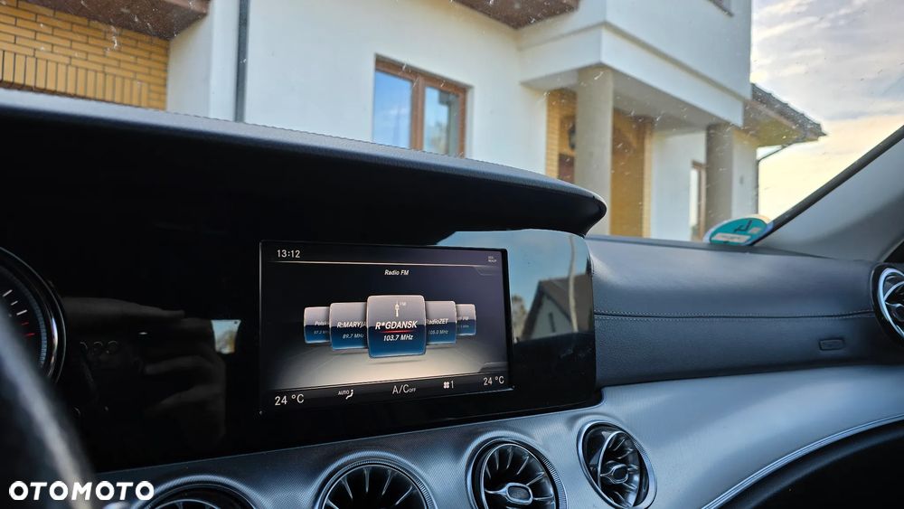 Mercedes-Benz Klasa E 200 Kabriolet 9G-TRONIC - 33