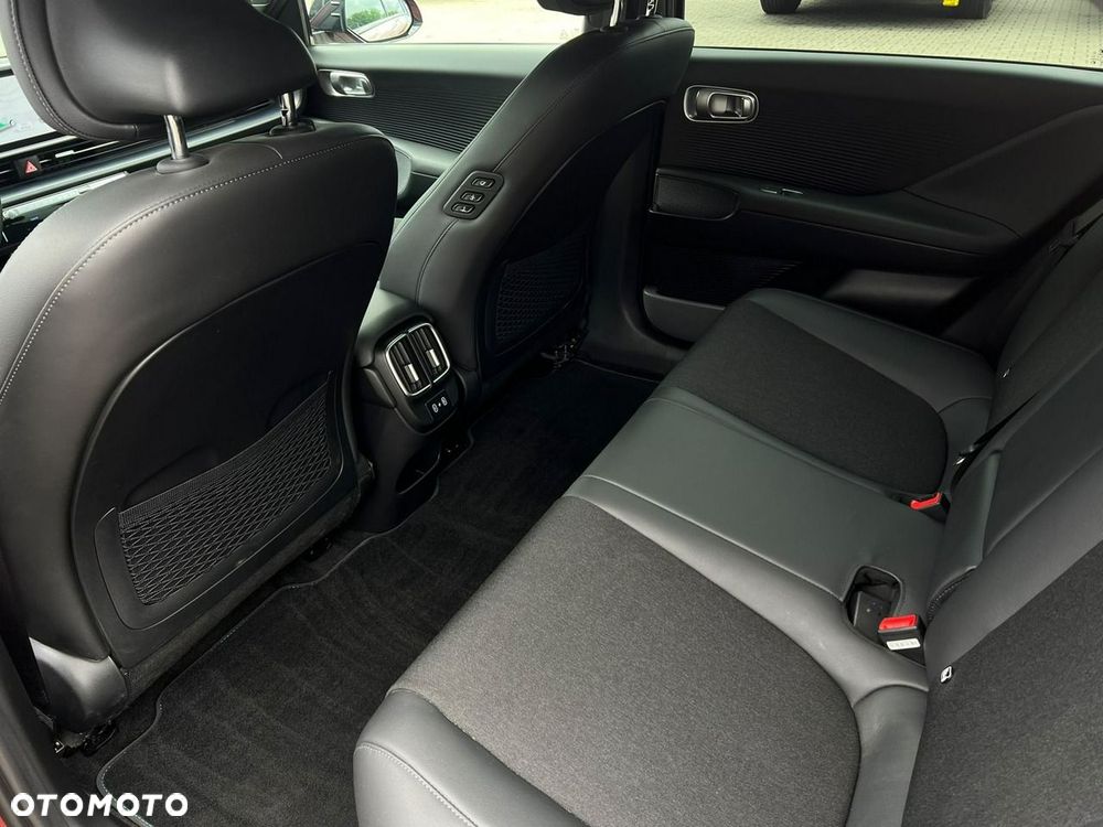 Hyundai IONIQ 6 - 16