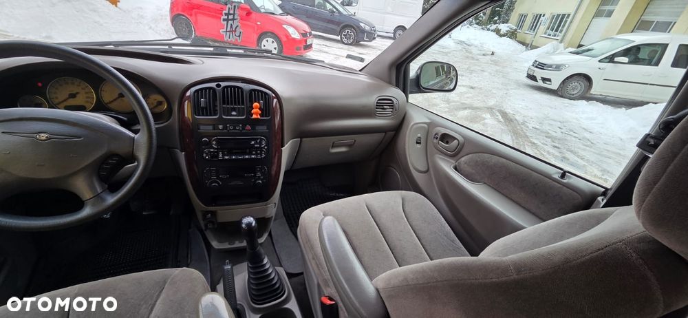 Chrysler Voyager 2.5L CRD SE - 18