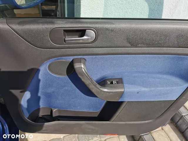 Volkswagen Golf Plus 1.9 TDI Trendline - 4