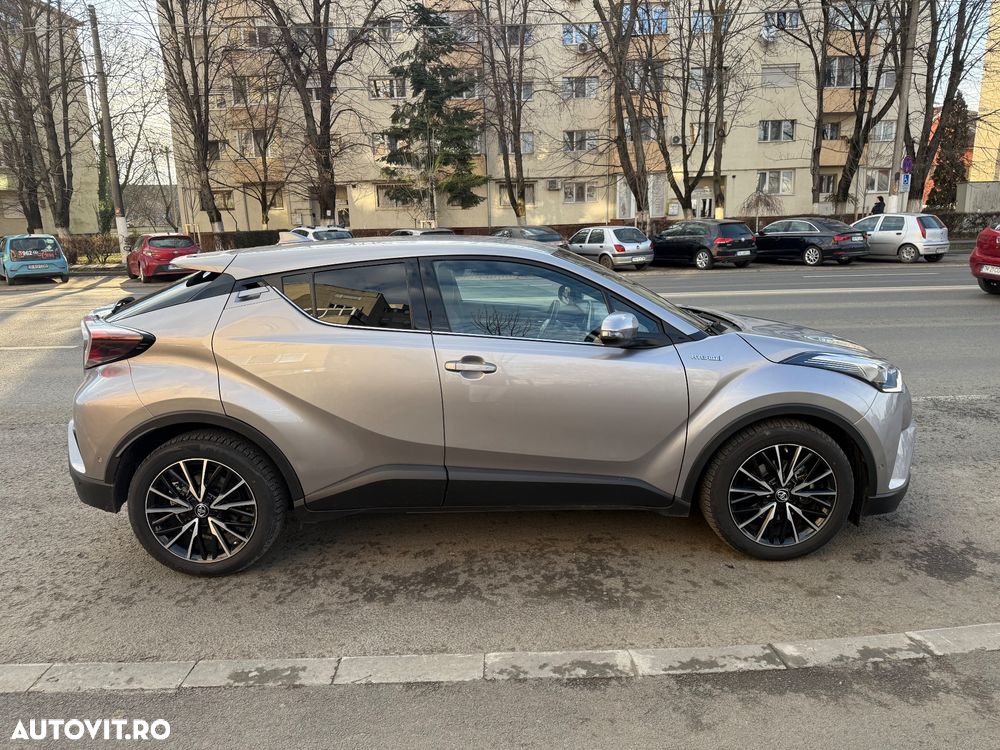 Toyota C-HR Lounge - 2