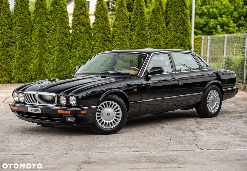 Jaguar XJ - 2