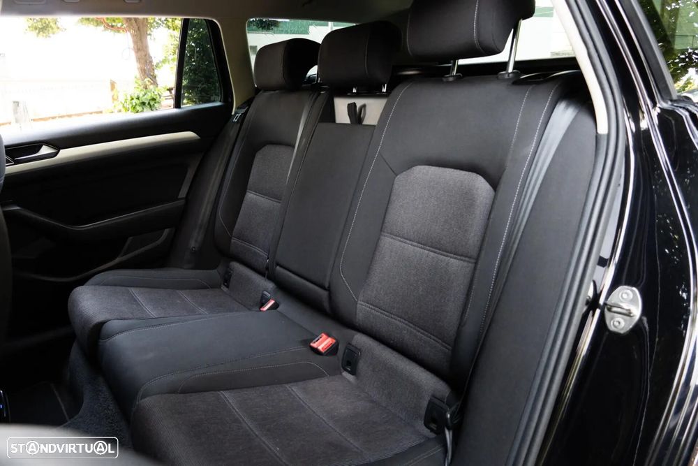 VW Passat Variant 1.6 TDI Confortline DSG - 40