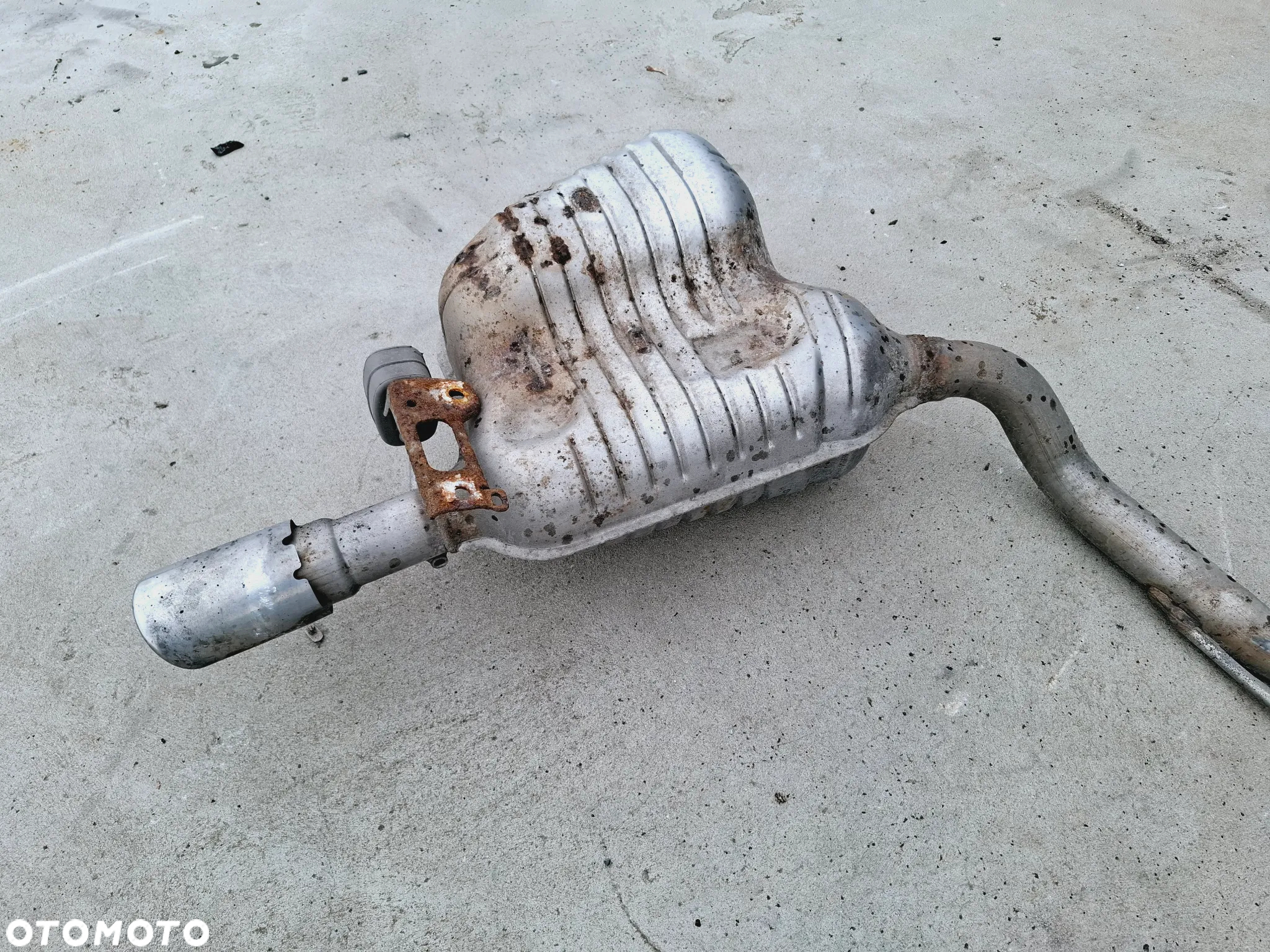 Tłumik Tłumiki Rura Układ Wydechowy Wydechu 2.4 2.8 3.2 Audi A6 C6 - 6