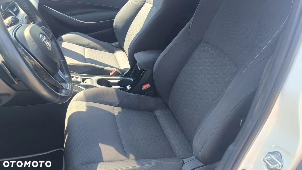 Toyota Corolla 2.0 Hybrid Comfort - 18