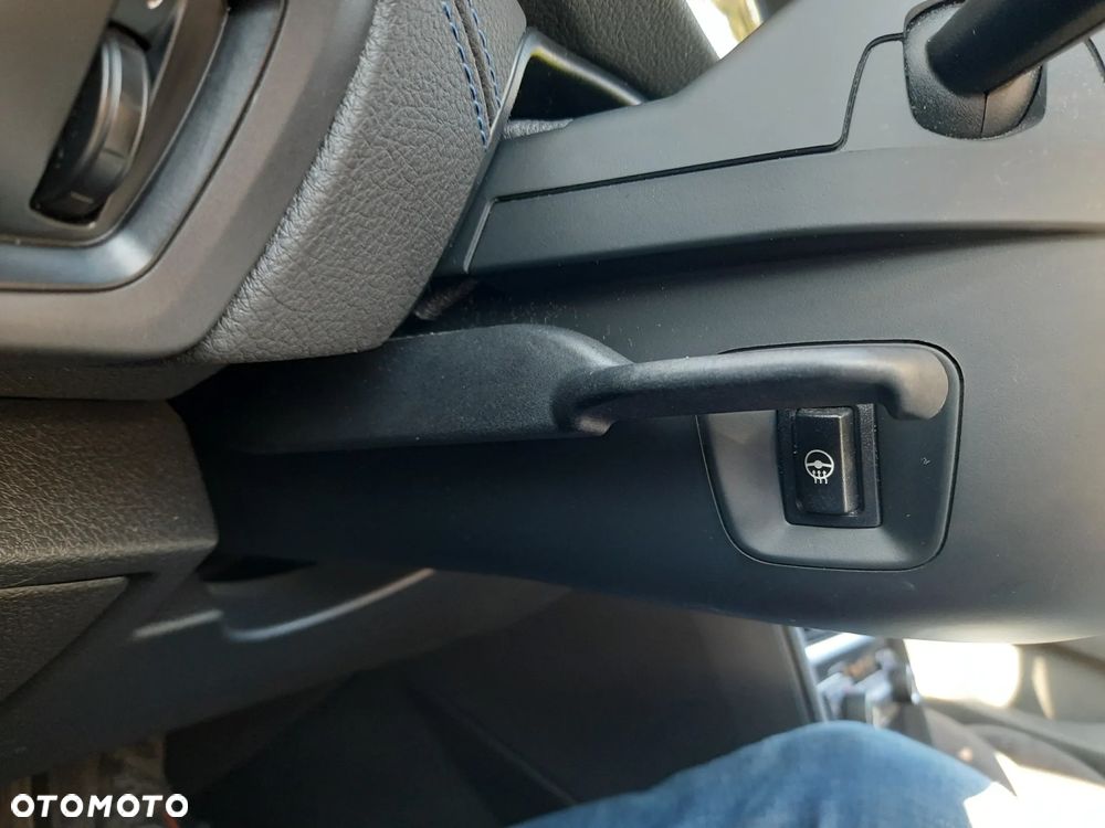 BMW Seria 2 218d M Sport - 10