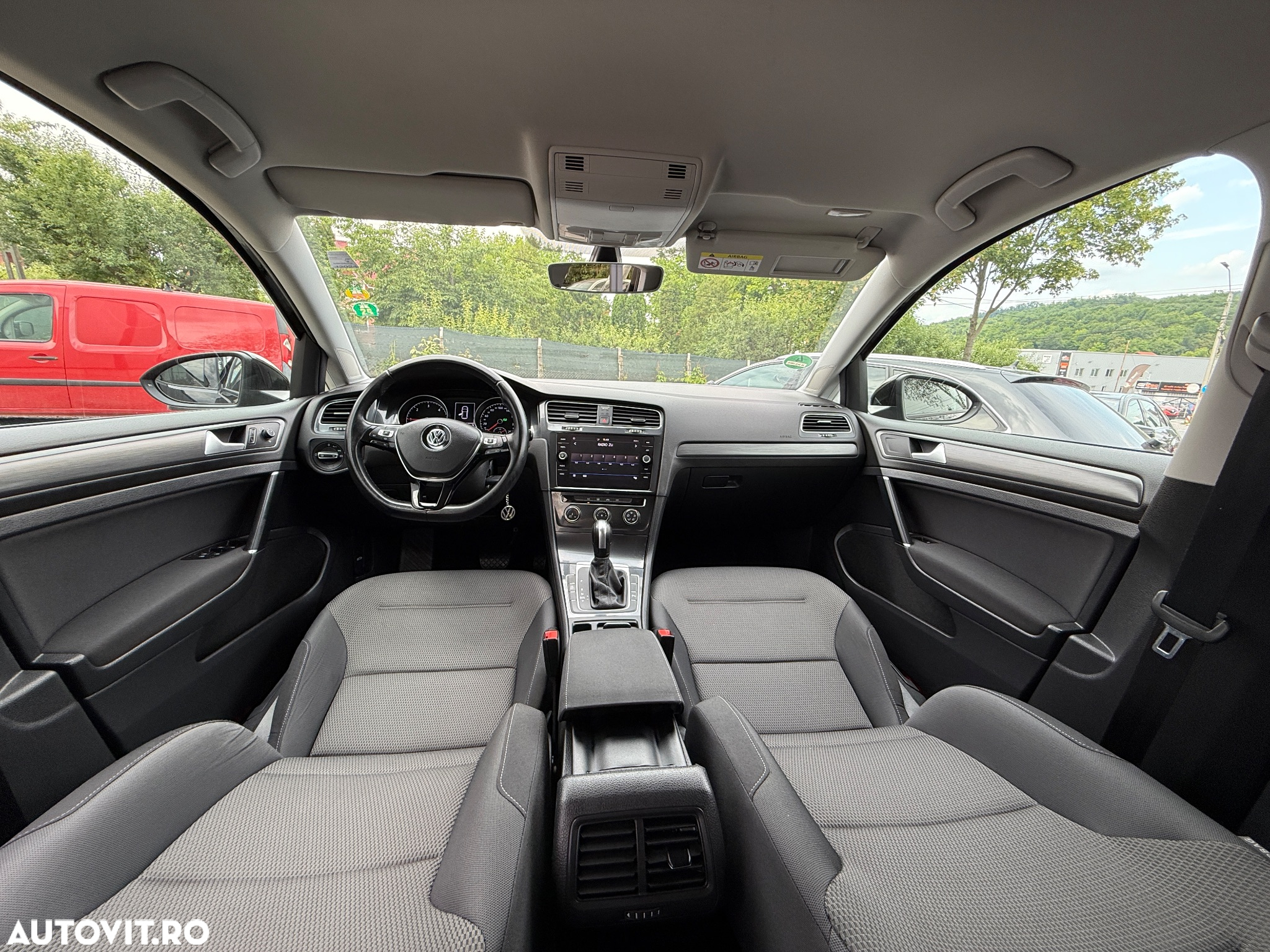 Volkswagen Golf 2.0 BlueTDI DSG Comfortline - 7