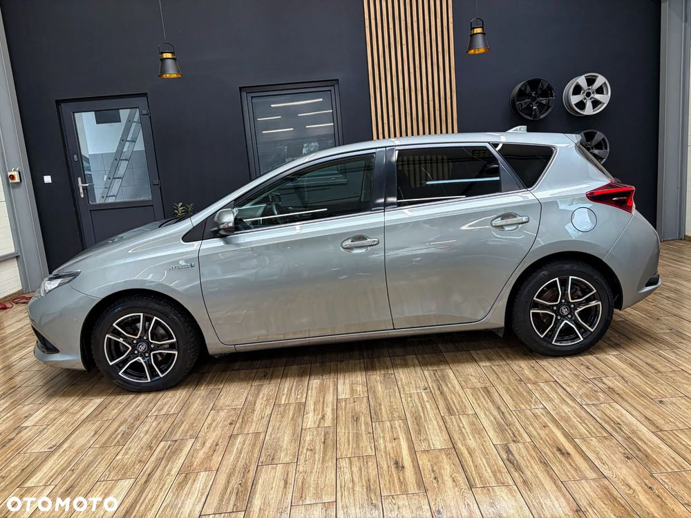Toyota Auris - 11