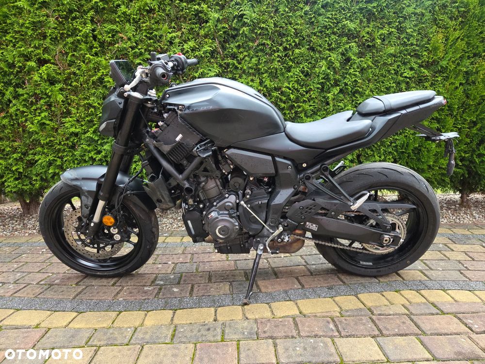 Yamaha MT - 17