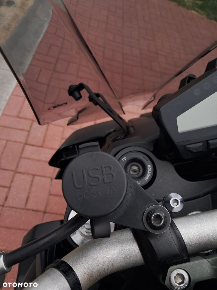 Yamaha MT - 9