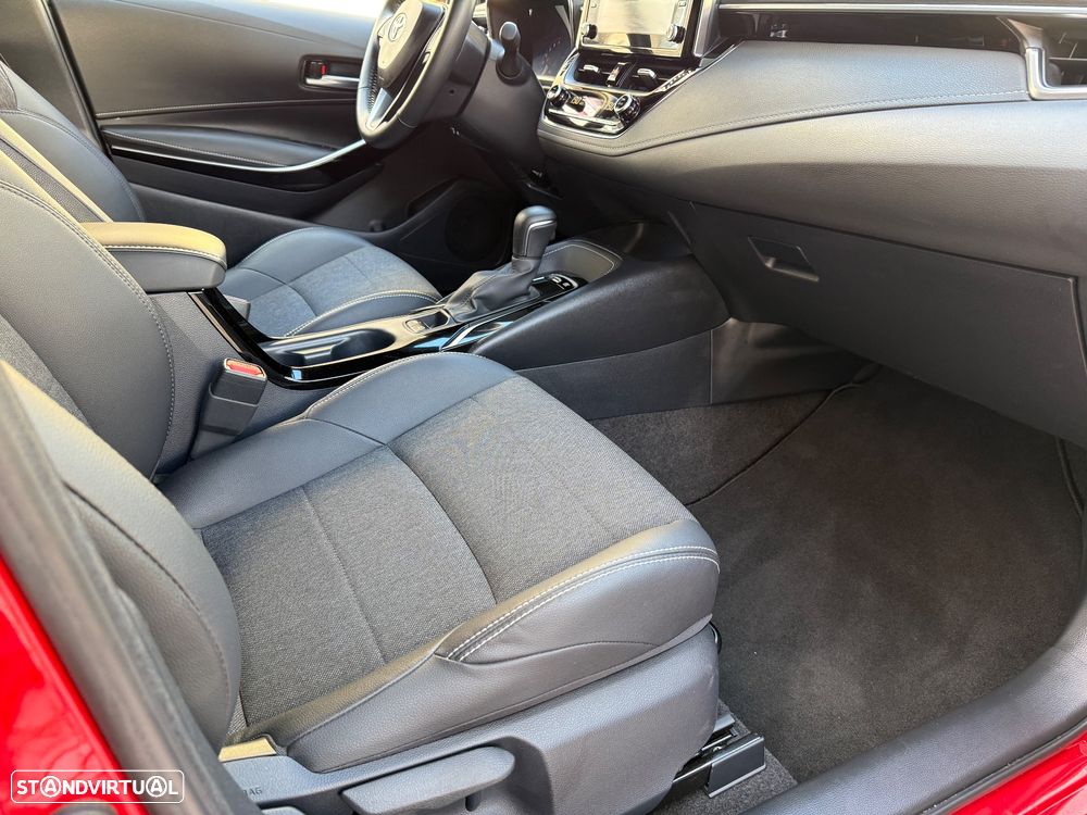 Toyota Corolla 1.8 Hybrid Square Collection - 31