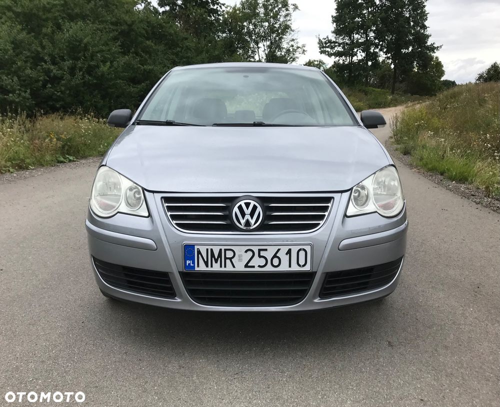 Volkswagen Polo - 2