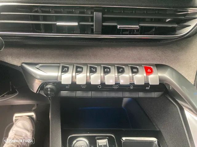 Peugeot 3008 PureTech 130 Stop & Start GPF EAT8 GT - 32