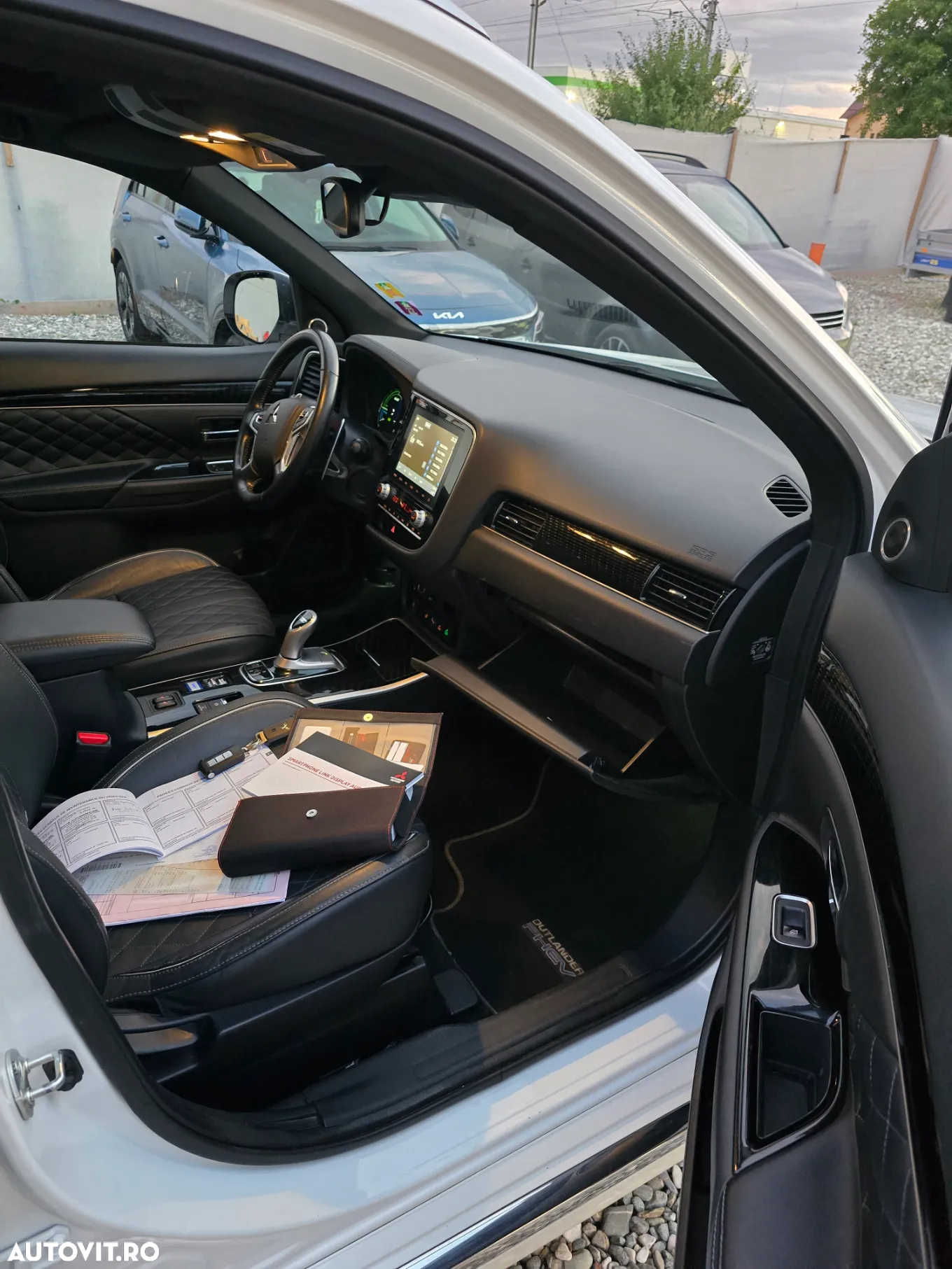 Mitsubishi Outlander 2.4 4WD Plug-In Hybrid Diamant+ - 13