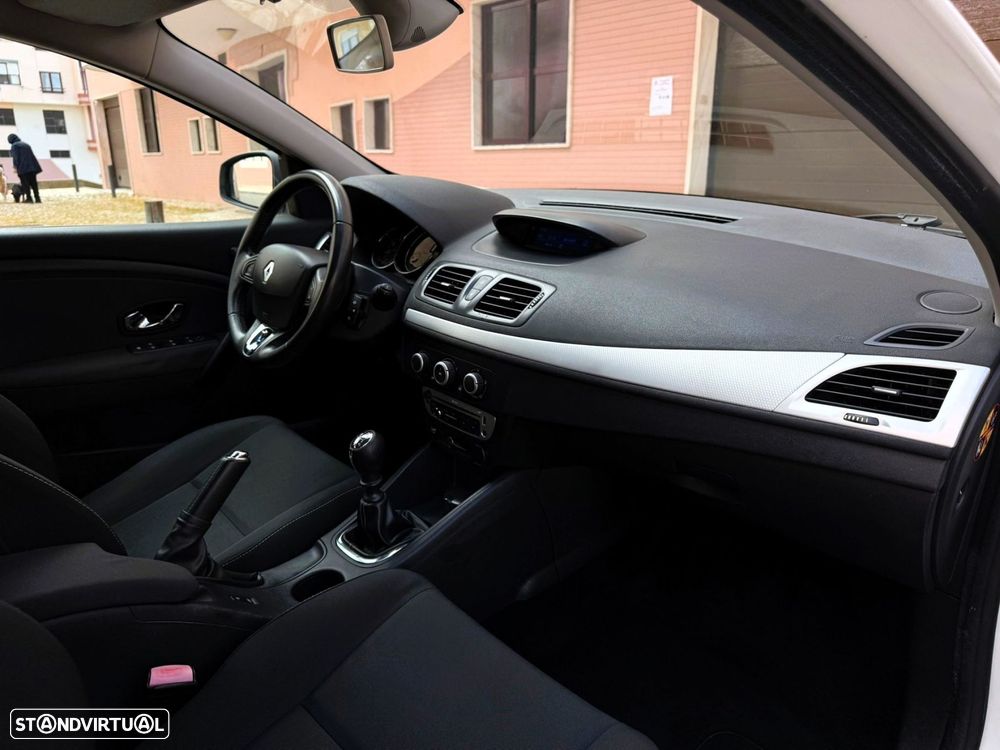 Renault Mégane 1.5 dCi Dynamique - 9