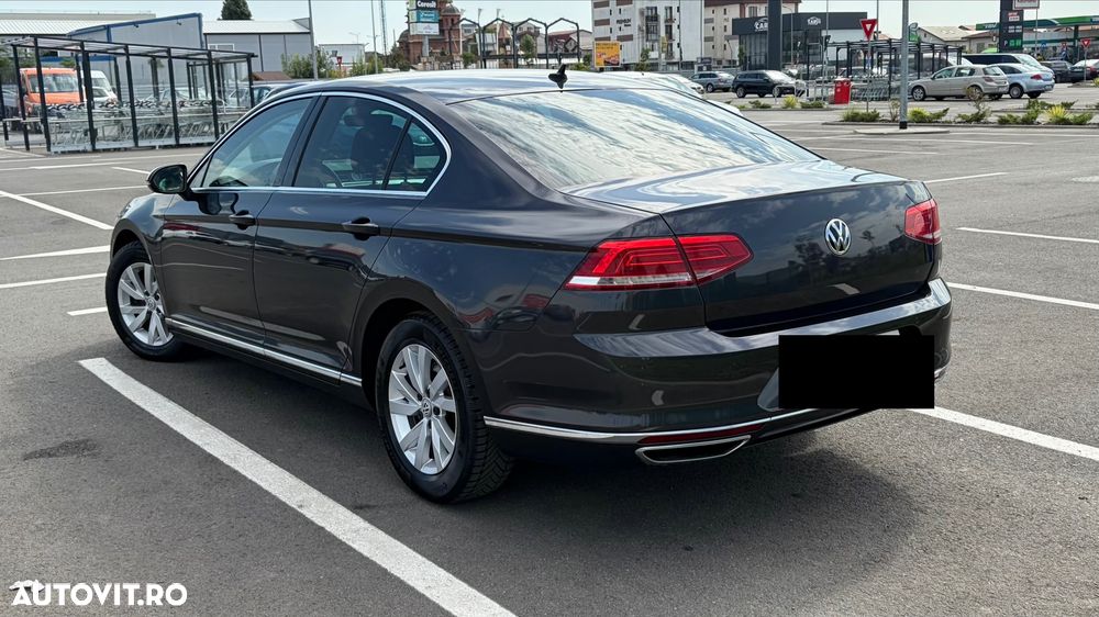 Volkswagen Passat - 9