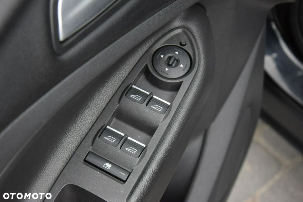 Ford Kuga 2.0 TDCi 4x2 Titanium - 15