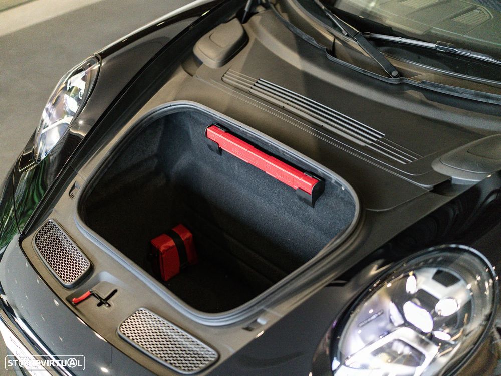 Porsche 911 (992) - 20