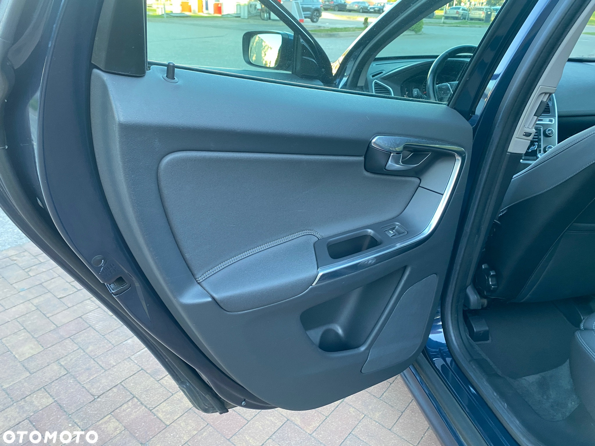 Volvo XC 60 D4 Geartronic Momentum - 22