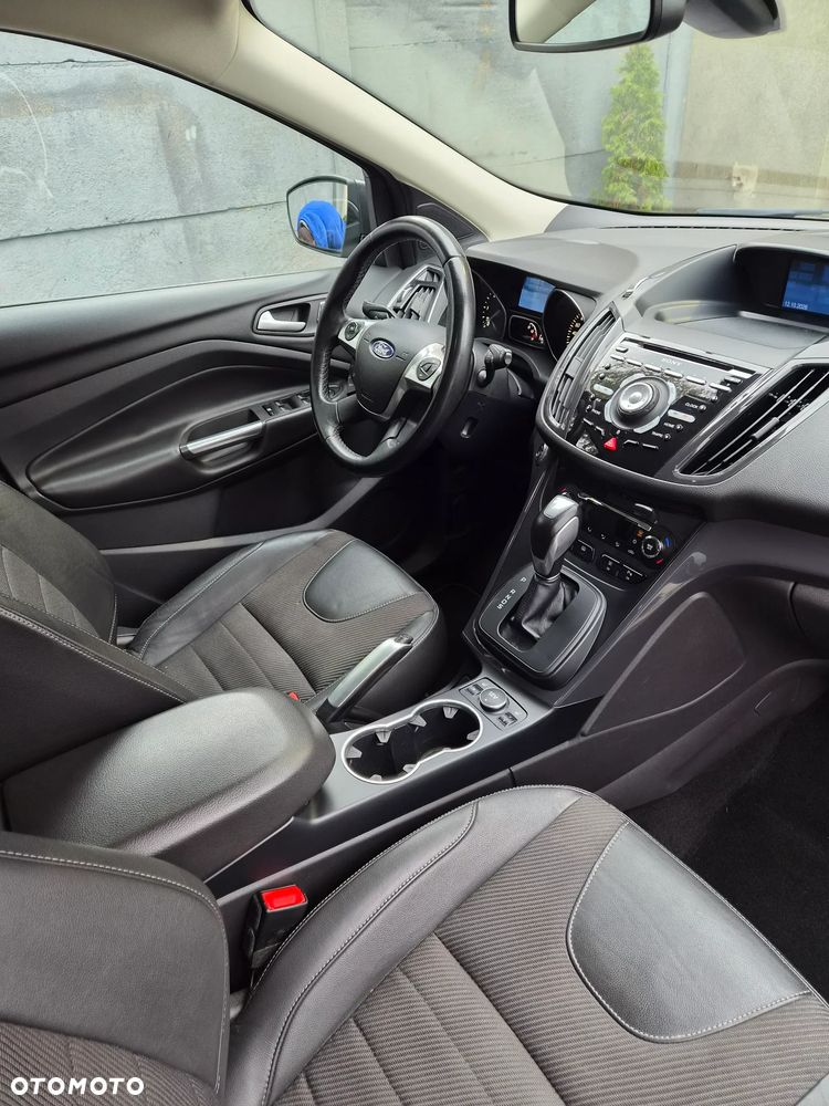 Ford Kuga - 10