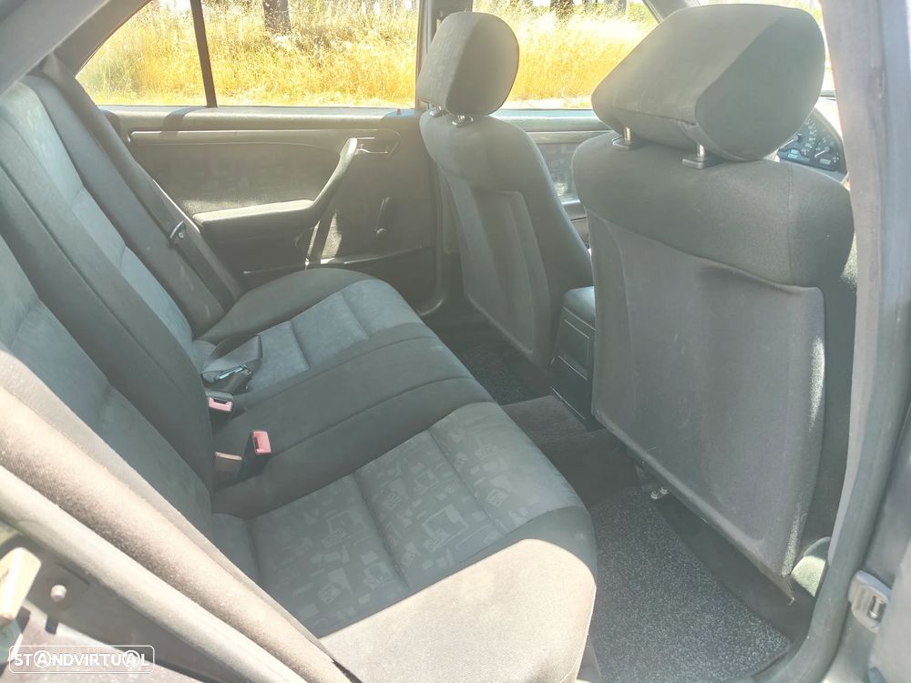 Mercedes-Benz C 250 - 12