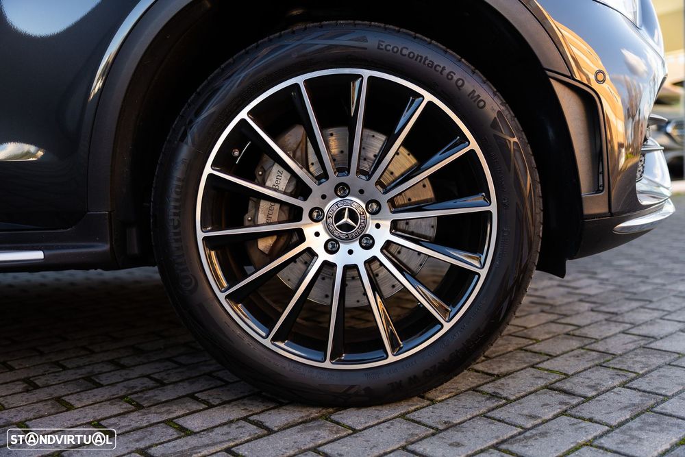 Mercedes-Benz GLC 300 e Coupe 4Matic 9G-TRONIC AMG Line - 31