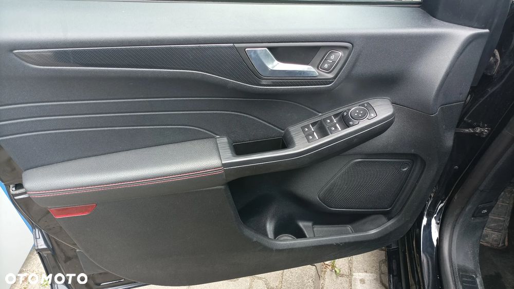 Ford Kuga 2.5 FHEV FWD ST-Line - 17
