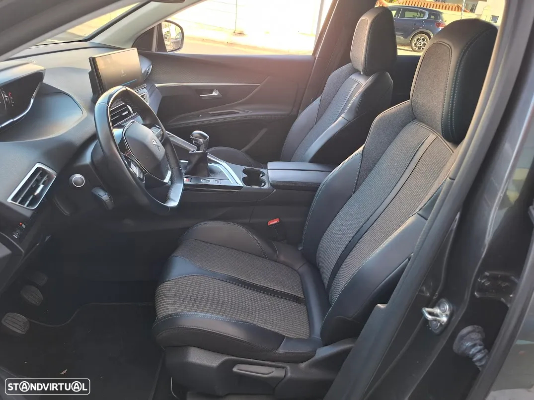 Peugeot 3008 PureTech 130 Stop & Start GPF Allure - 26