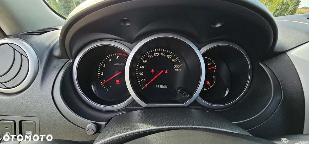 Suzuki Grand Vitara 1.9 DDiS De luxe - 11