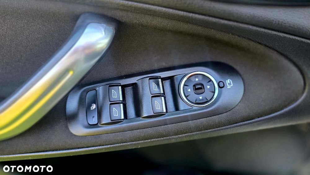 Ford S-Max - 8