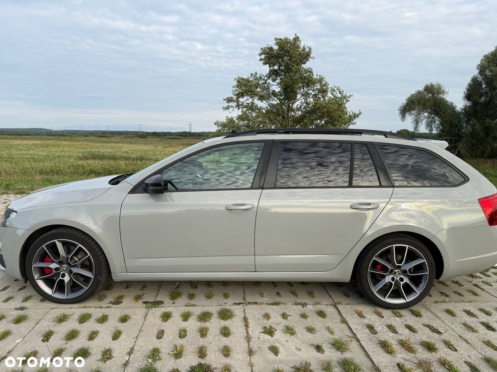 Skoda Octavia 2.0 TDI DSG RS - 7