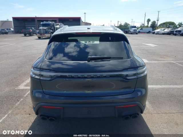 Porsche Macan T - 10