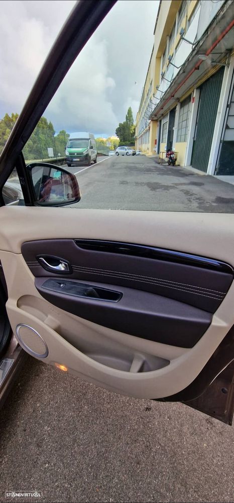 Renault Scénic 1.5 dCi Luxe - 4